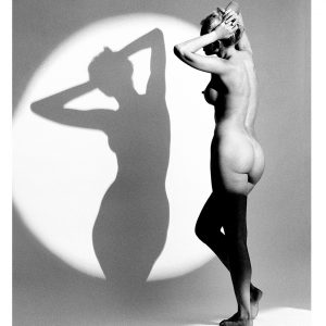 30 x 40 cm My Shadow in the Circle - a11065