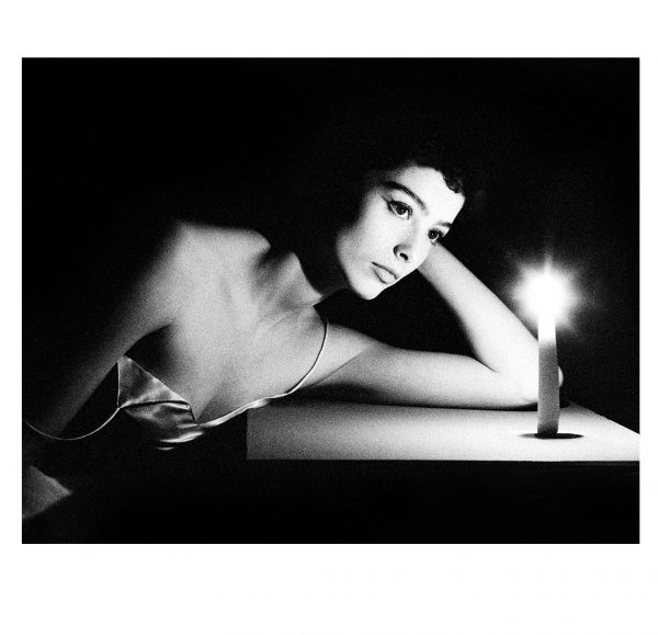 50 x 70 cm Audrey in Candle Light - a11897