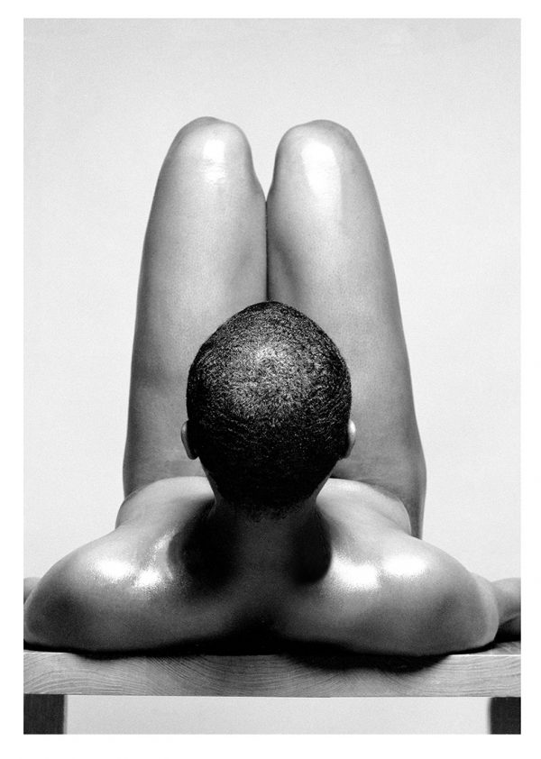30 x 40 cm Head in front of Legs - c13167