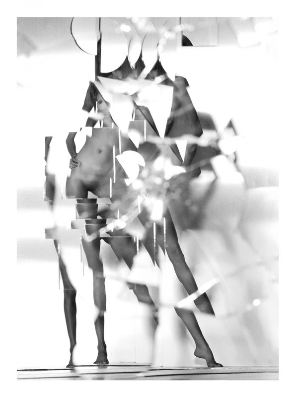 30 x 40 cm Abstract Reflection of Nude - e14834